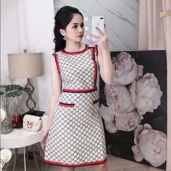 Pretty dress - Picture 3 of 3